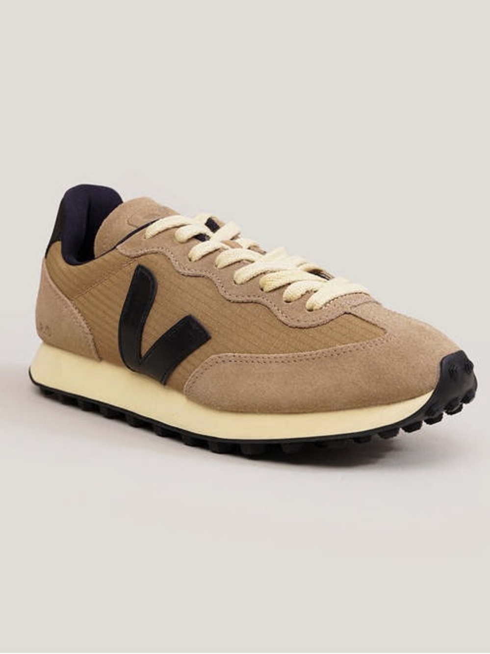 Veja Dune Black Rio Branco Sneakers